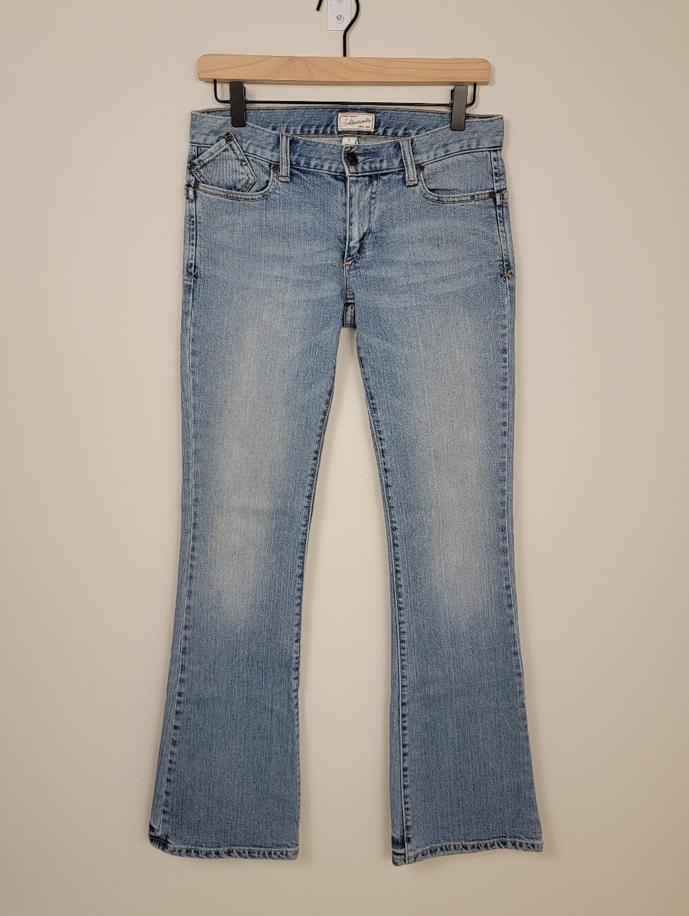 Vintage Y2K Abercrombie Low Rise Flare Bootcut Jeans Light Wash 2